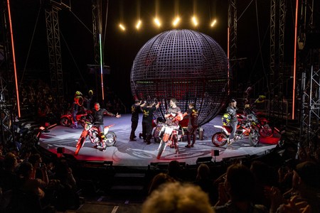 Weihnachstshow von Circus FlicFlac in Erfurt