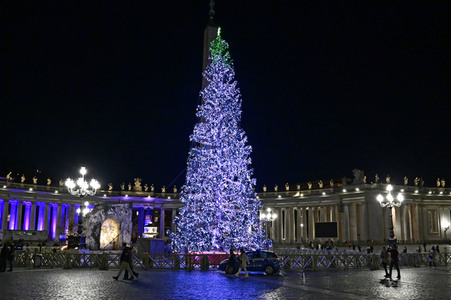 Weihnachten auf dem Petersplatz in Rom