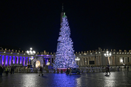 Weihnachten auf dem Petersplatz in Rom