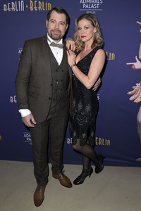 Revue 'Berlin Berlin - Die große Show der Goldenen 20er Jahre' in Berlin
