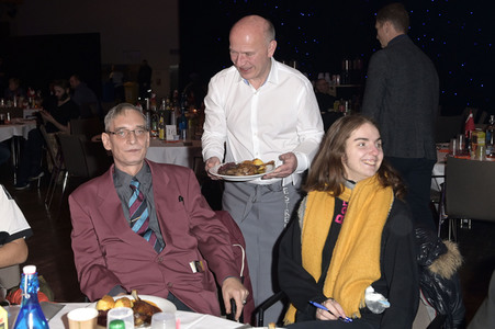 29. Weihnachtsfeier für Obdachlose und Bedürftige in Berlin
