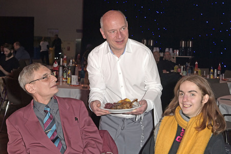 29. Weihnachtsfeier für Obdachlose und Bedürftige in Berlin