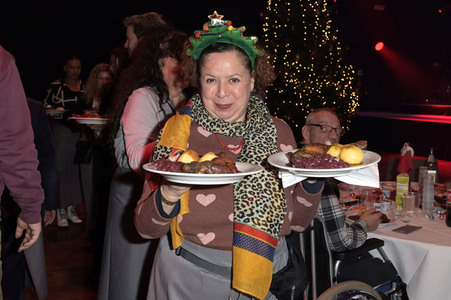 29. Weihnachtsfeier für Obdachlose und Bedürftige in Berlin