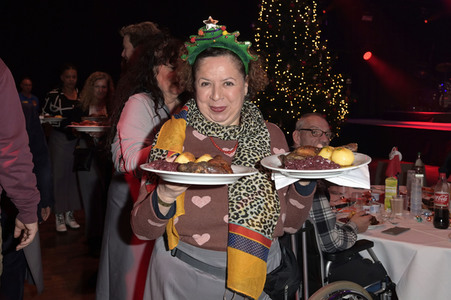 29. Weihnachtsfeier für Obdachlose und Bedürftige in Berlin