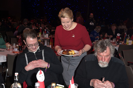 29. Weihnachtsfeier für Obdachlose und Bedürftige in Berlin