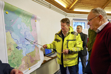 Stephan Weil besucht Hochwassergebiet in der Region Heidekreis