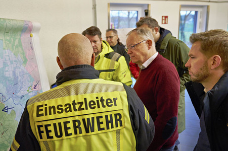 Stephan Weil besucht Hochwassergebiet in der Region Heidekreis