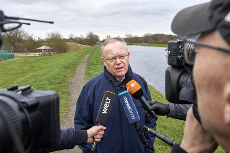 Stephan Weil besucht Hochwassergebiet in der Region Heidekreis