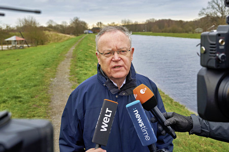Stephan Weil besucht Hochwassergebiet in der Region Heidekreis