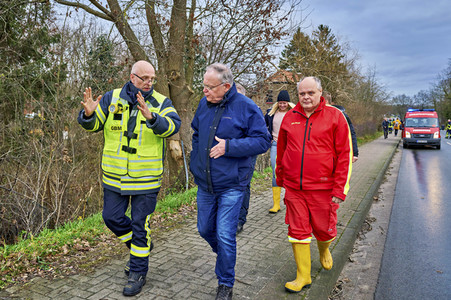 Stephan Weil besucht Hochwassergebiet in der Region Heidekreis