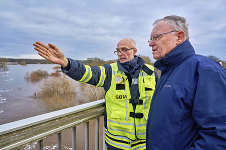 Stephan Weil besucht Hochwassergebiet in der Region Heidekreis