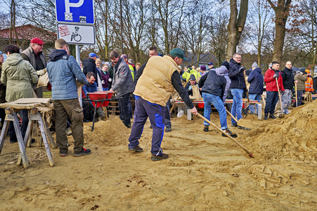 Stephan Weil besucht Hochwassergebiet in der Region Heidekreis