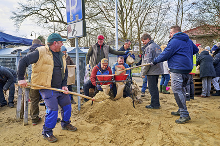 Stephan Weil besucht Hochwassergebiet in der Region Heidekreis