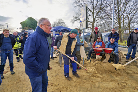 Stephan Weil besucht Hochwassergebiet in der Region Heidekreis