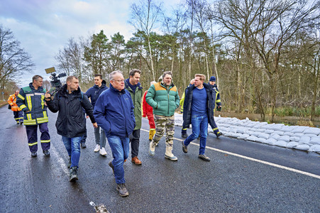 Stephan Weil besucht Hochwassergebiet in der Region Heidekreis