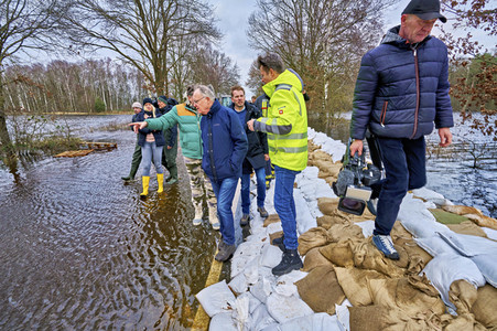 Stephan Weil besucht Hochwassergebiet in der Region Heidekreis