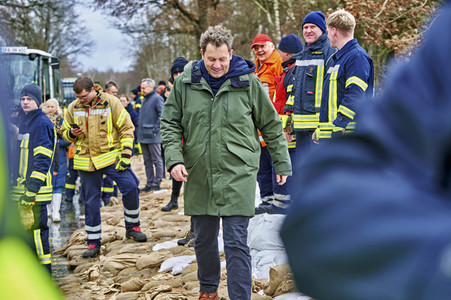 Stephan Weil besucht Hochwassergebiet in der Region Heidekreis