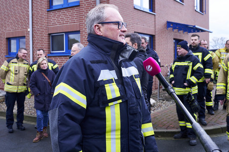 Stephan Weil besucht Hochwasser-Einsatzkräfte in der Region Hannover