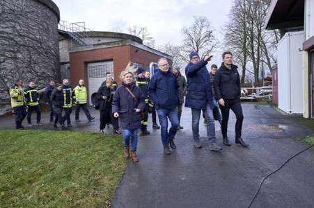Stephan Weil besucht Hochwasser-Einsatzkräfte in der Region Hannover