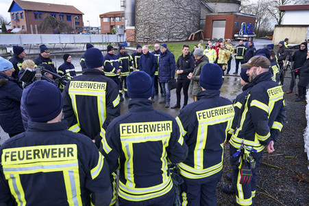 Stephan Weil besucht Hochwasser-Einsatzkräfte in der Region Hannover