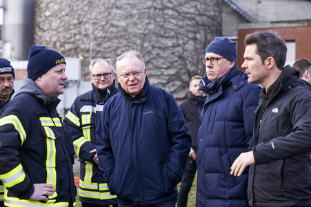 Stephan Weil besucht Hochwasser-Einsatzkräfte in der Region Hannover
