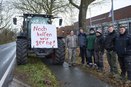 Stephan Weil besucht Hochwasser-Einsatzkräfte in der Region Hannover
