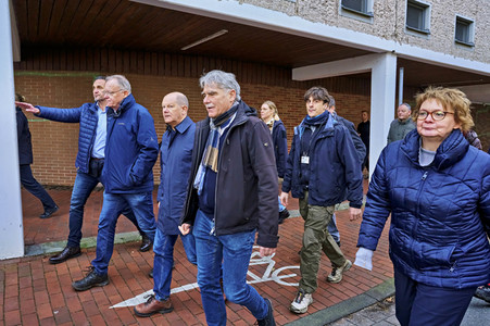 Olaf Scholz besucht das Hochwassergebiet in Verden