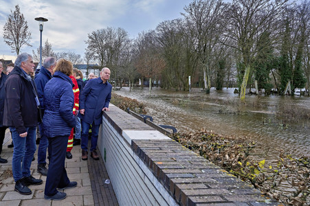 Olaf Scholz besucht das Hochwassergebiet in Verden