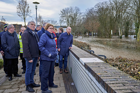 Olaf Scholz besucht das Hochwassergebiet in Verden