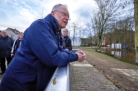 Olaf Scholz besucht das Hochwassergebiet in Verden