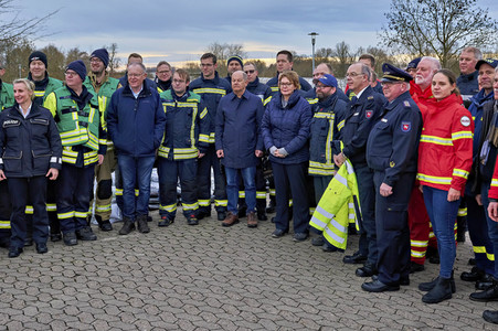 Olaf Scholz besucht das Hochwassergebiet in Verden
