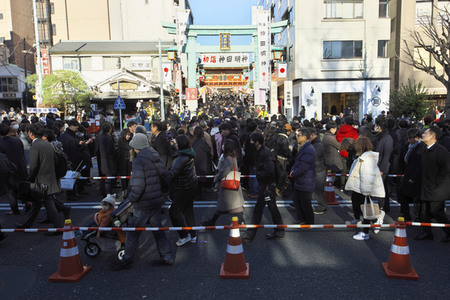 Neujahrsgebet am Kanda Myojin-Schrein in Tokio
