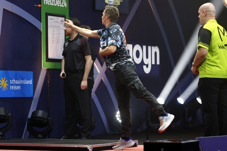 Promi-Darts-WM 2024 in Düsseldorf
