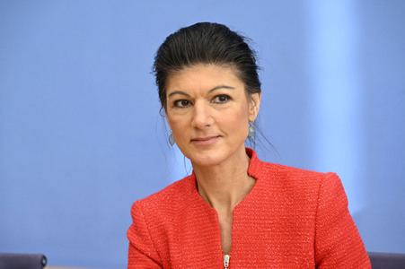 Bundespressekonferenz zur Gründung der Partei Bündnis Sahra Wagenknecht in Berlin