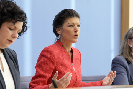 Bundespressekonferenz zur Gründung der Partei Bündnis Sahra Wagenknecht in Berlin