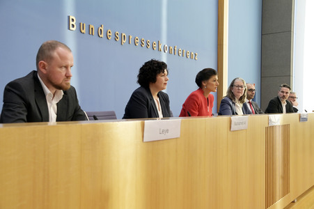 Bundespressekonferenz zur Gründung der Partei Bündnis Sahra Wagenknecht in Berlin