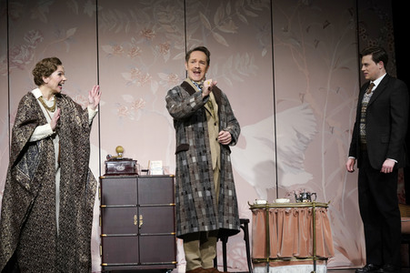 Theaterprobe 'Knapp daneben ist auch vorbei - Die Diva der falschen Töne' in Berlin