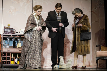Theaterprobe 'Knapp daneben ist auch vorbei - Die Diva der falschen Töne' in Berlin