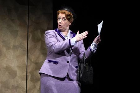Theaterprobe 'Knapp daneben ist auch vorbei - Die Diva der falschen Töne' in Berlin