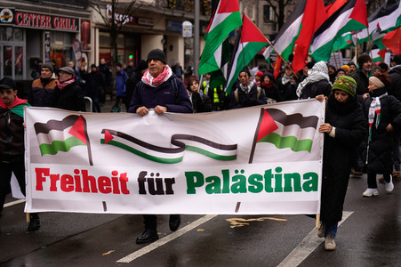 Luxemburg-Liebknecht-Demonstration 2024 in Berlin
