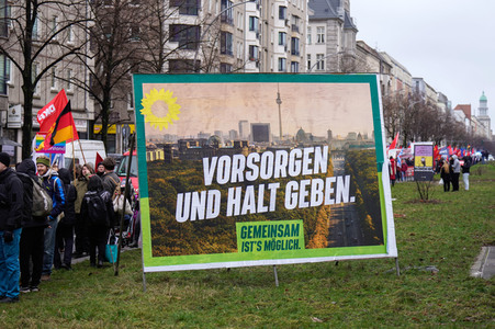 Luxemburg-Liebknecht-Demonstration 2024 in Berlin