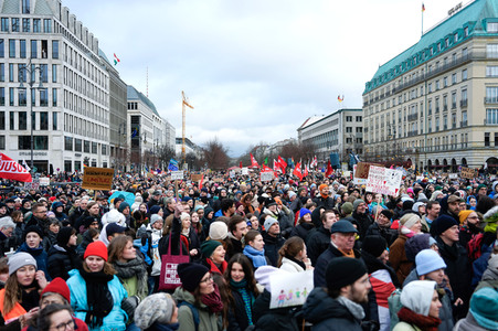 Kundgebung gegen die AfD am Brandenburger Tor in Berlin