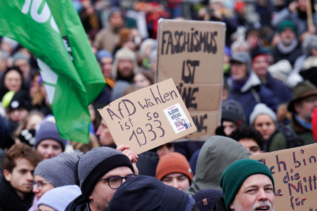 Kundgebung gegen die AfD am Brandenburger Tor in Berlin
