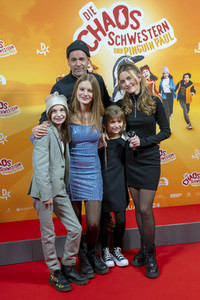 Filmpremiere 'Die Chaosschwestern und Pinguin Paul' in München