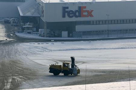 Winterdienst auf dem Flughafen Köln/Bonn