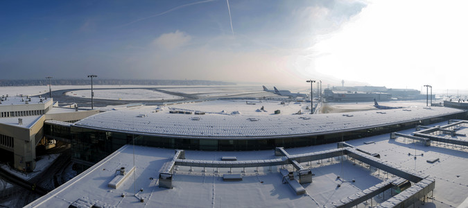 Winterdienst auf dem Flughafen Köln/Bonn