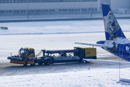 Winterdienst auf dem Flughafen Köln/Bonn