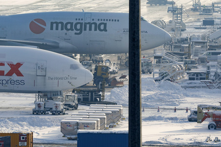 Winterdienst auf dem Flughafen Köln/Bonn