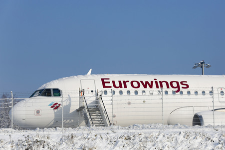 Winterdienst auf dem Flughafen Köln/Bonn