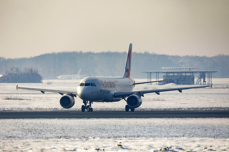 Winterdienst auf dem Flughafen Köln/Bonn